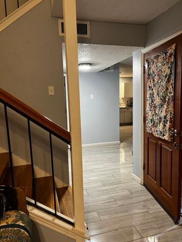 2108 Chatham Square Court, Dallas, TX 75227