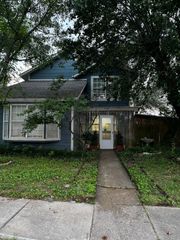 2108 Chatham Square Court, Dallas, TX 75227