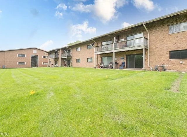 7413 Brookdale Drive 107, Darien, IL 60561