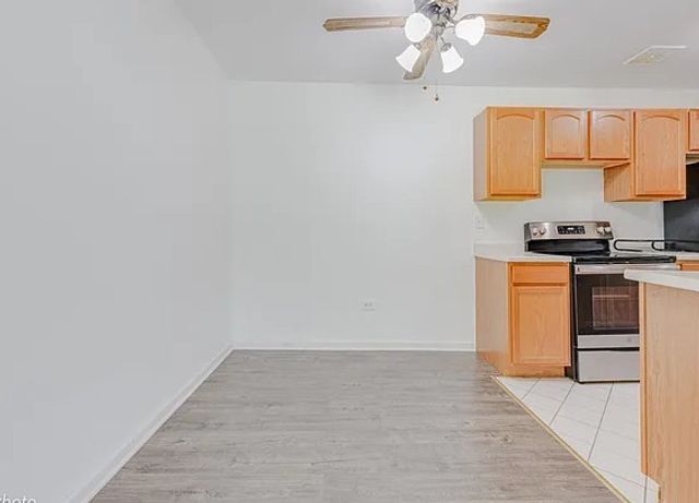 7413 Brookdale Drive 107, Darien, IL 60561