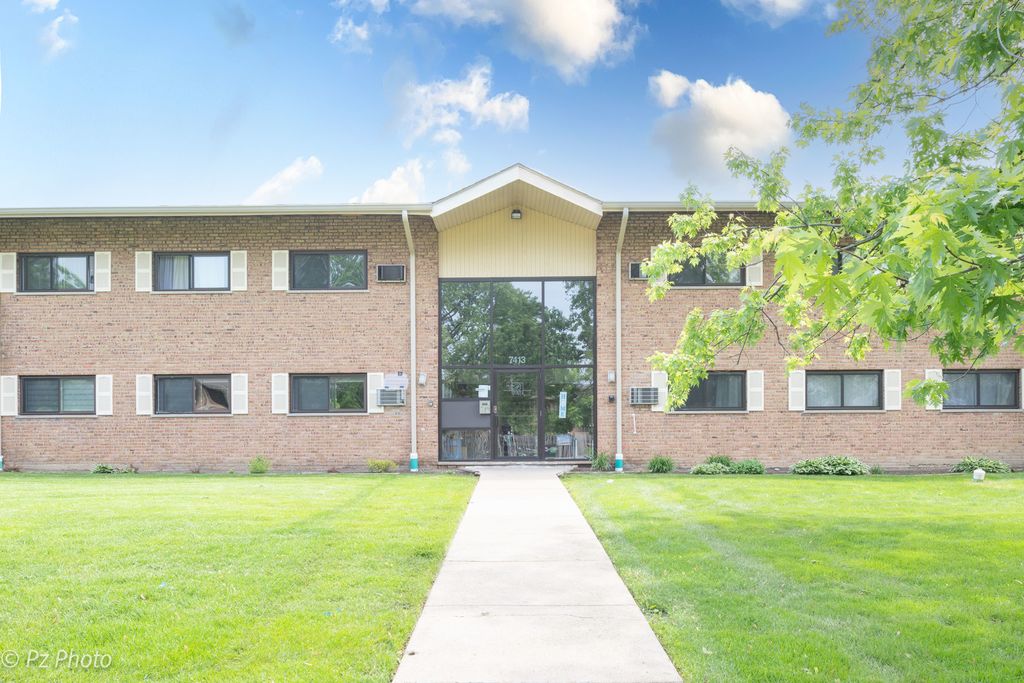 7413 Brookdale Drive 107, Darien, IL 60561