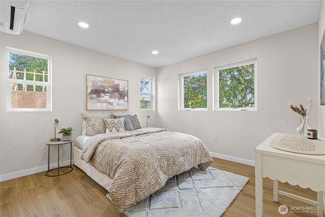 1401 N 137th Street, Seattle, WA 98133