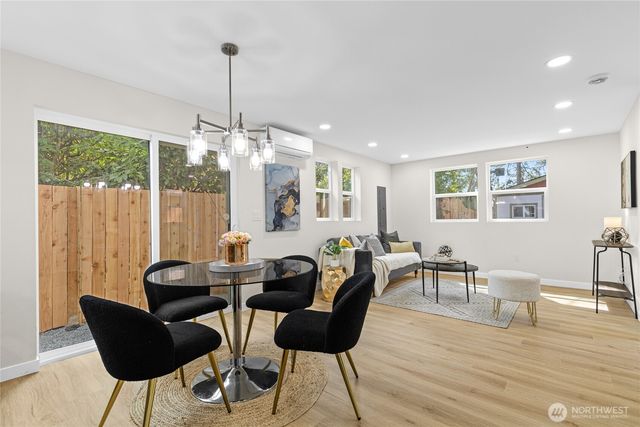 1401 N 137th Street, Seattle, WA 98133