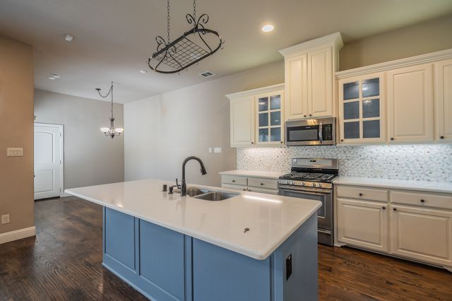 4017 Cascade Sky Drive, Arlington, TX 76005