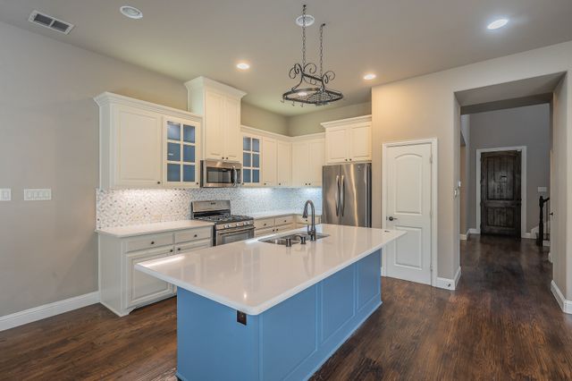 4017 Cascade Sky Drive, Arlington, TX 76005