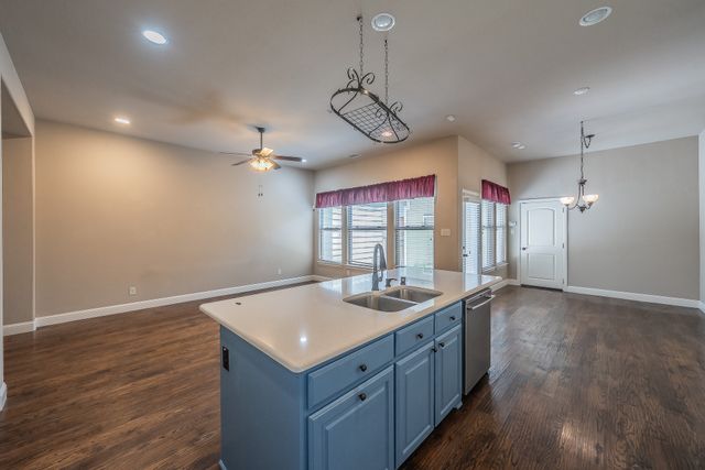 4017 Cascade Sky Drive, Arlington, TX 76005