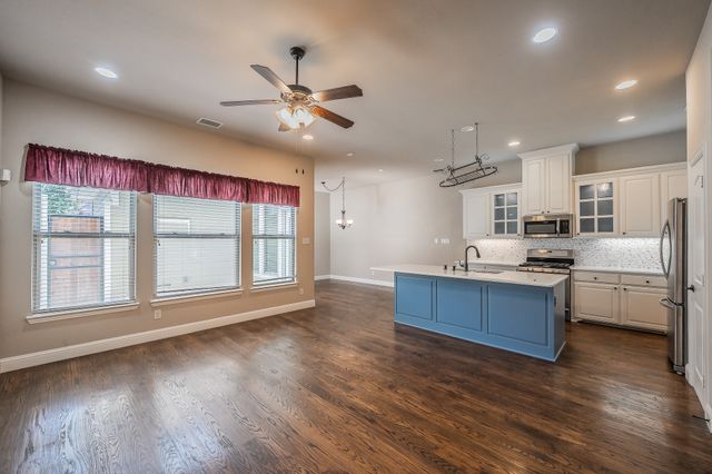 4017 Cascade Sky Drive, Arlington, TX 76005