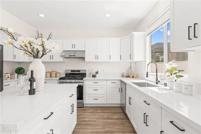 980 Jerez, Azusa, CA 91702