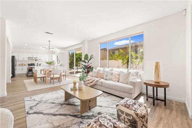 980 Jerez, Azusa, CA 91702