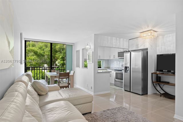 17021 N Bay Rd 425, Sunny Isles Beach, FL 33160