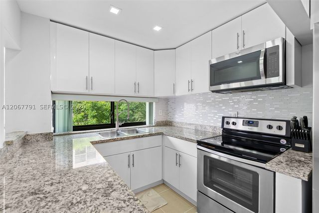 17021 N Bay Rd 425, Sunny Isles Beach, FL 33160