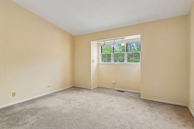 29 Sumac Lane, Schaumburg, IL 60193