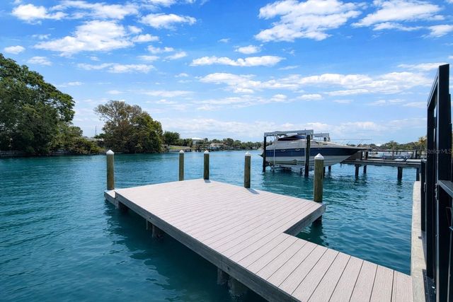 3945 SUNRISE DRIVE S, St Petersburg, FL 33705