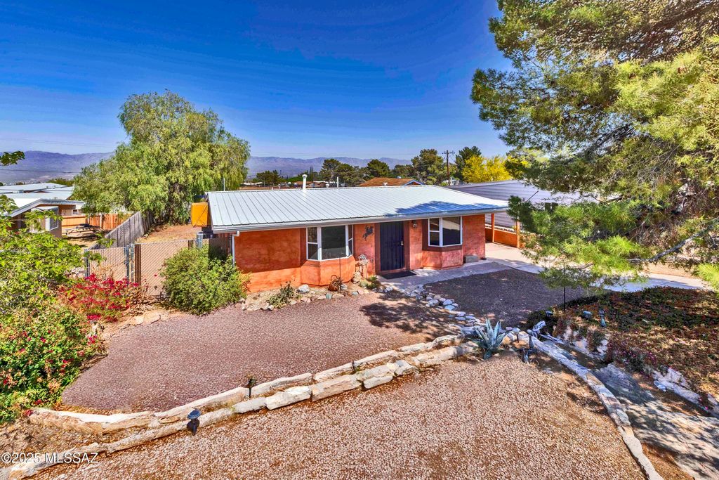 325 S McNab Parkway, San Manuel, AZ 85631