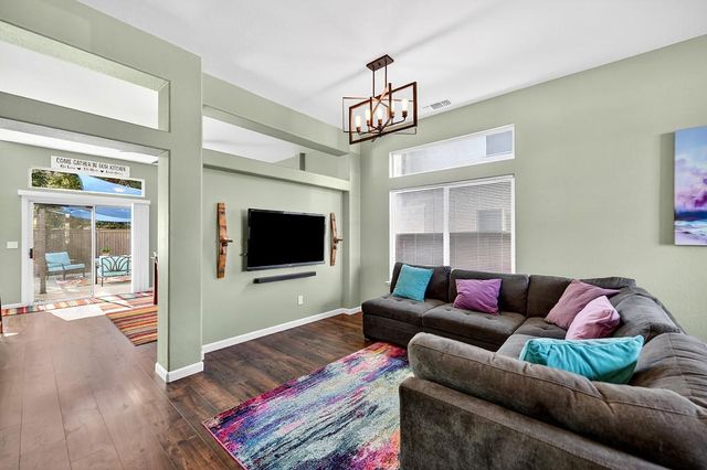 2057 Archer Cir, Rocklin, CA 95765