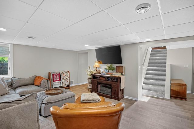 204 Cornwall Avenue, Waterloo, IA 50702