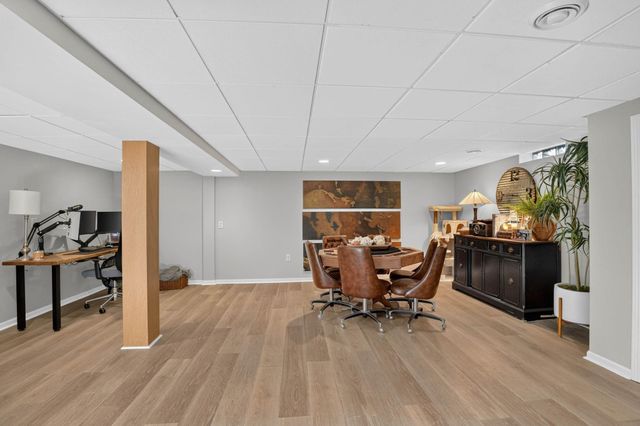 204 Cornwall Avenue, Waterloo, IA 50702