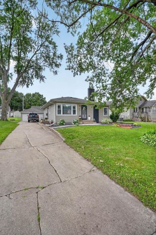 204 Cornwall Avenue, Waterloo, IA 50702