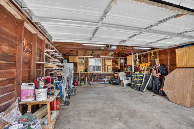 204 Cornwall Avenue, Waterloo, IA 50702