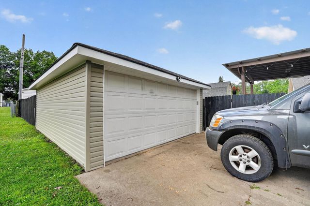204 Cornwall Avenue, Waterloo, IA 50702