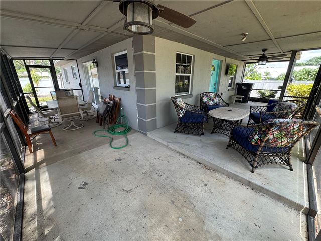 2751 72ND AVENUE DRIVE E, Sarasota, FL 34243