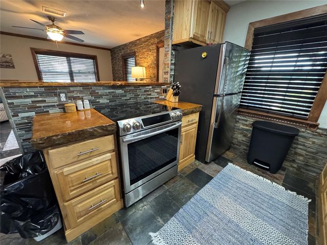 2751 72ND AVENUE DRIVE E, Sarasota, FL 34243