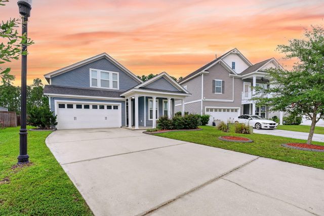 251 Palmetto Walk Drive, Summerville, SC 29486