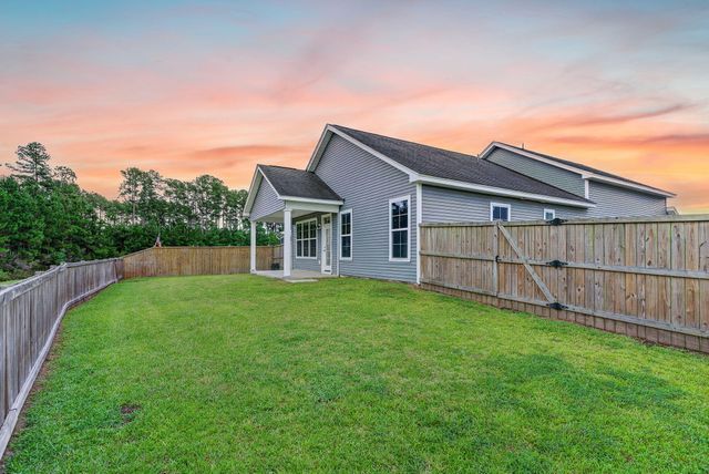 251 Palmetto Walk Drive, Summerville, SC 29486