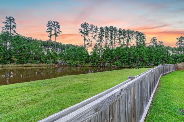 251 Palmetto Walk Drive, Summerville, SC 29486
