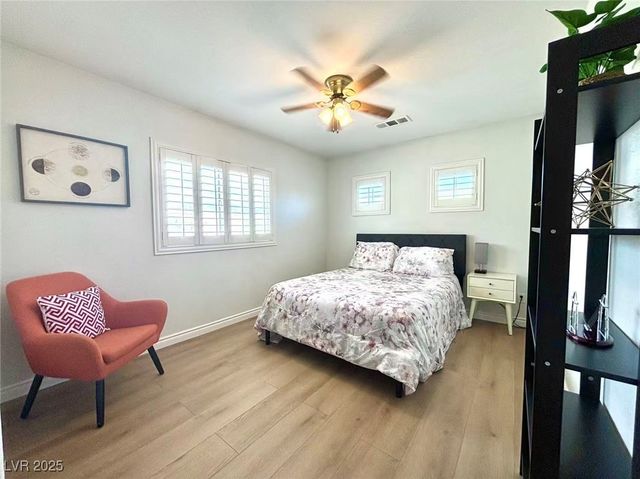 9411 Pioneer Avenue, Las Vegas, NV 89117