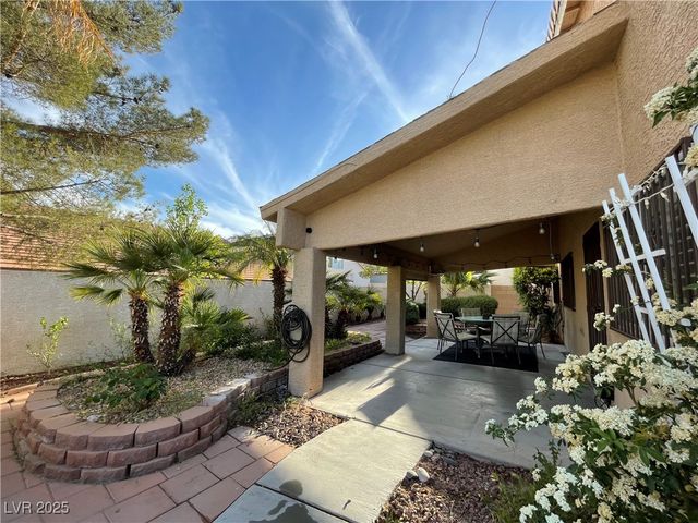 9411 Pioneer Avenue, Las Vegas, NV 89117