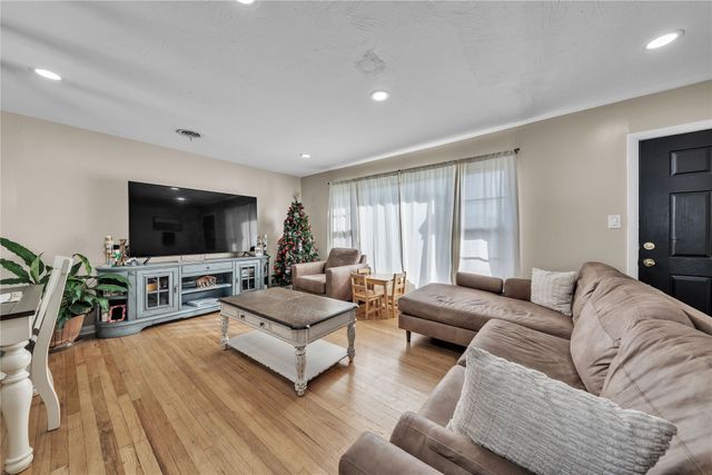 100 Rosedale Avenue, Keene, TX 76059