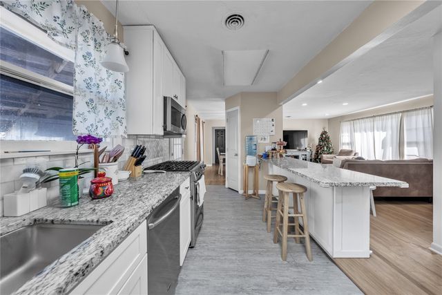 100 Rosedale Avenue, Keene, TX 76059