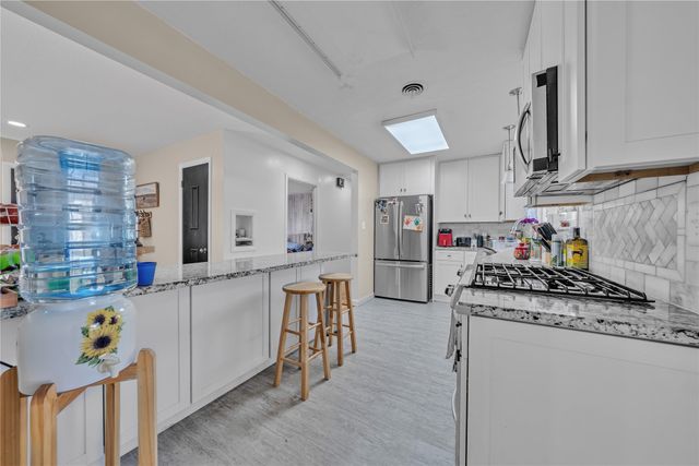 100 Rosedale Avenue, Keene, TX 76059