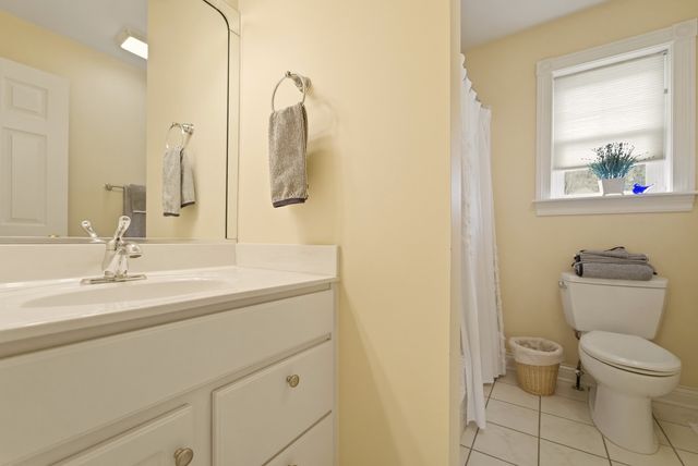 1205 Waterside Lane, Crown Point, IN 46307
