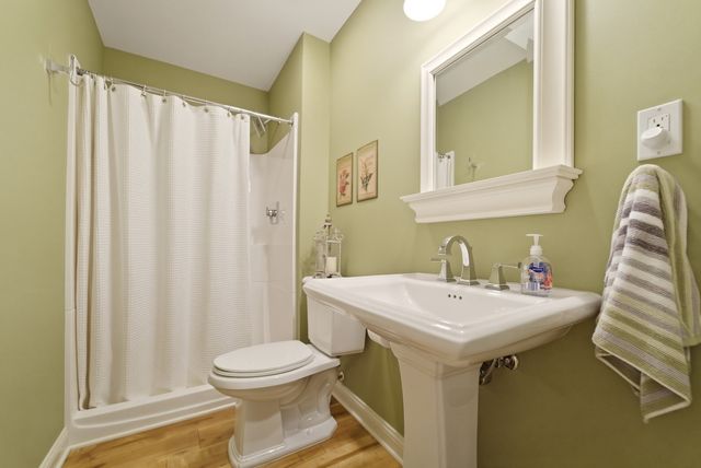 1205 Waterside Lane, Crown Point, IN 46307
