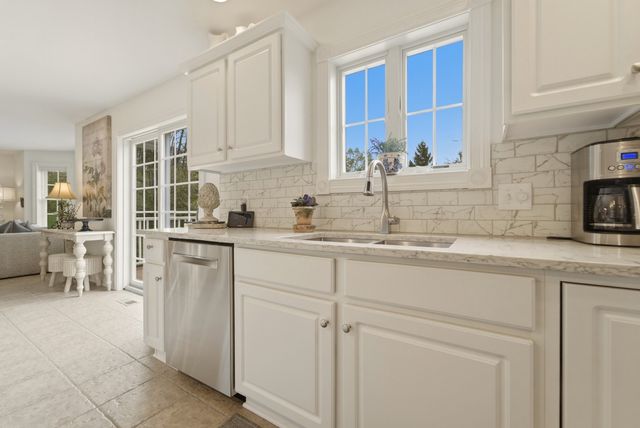 1205 Waterside Lane, Crown Point, IN 46307