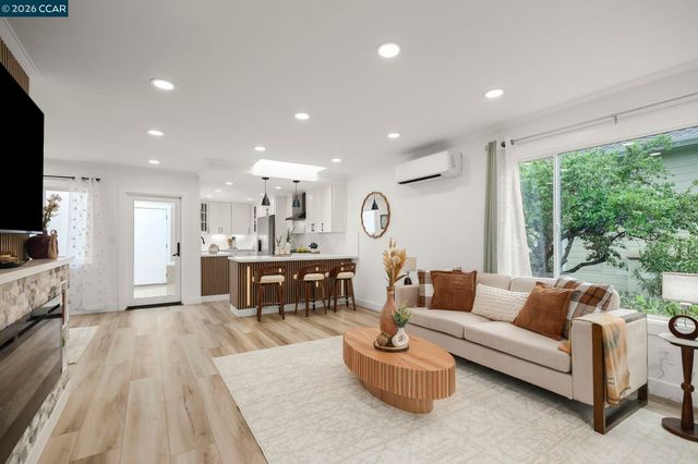 3333 Tice Creek Drive 4, Walnut Creek, CA 94595