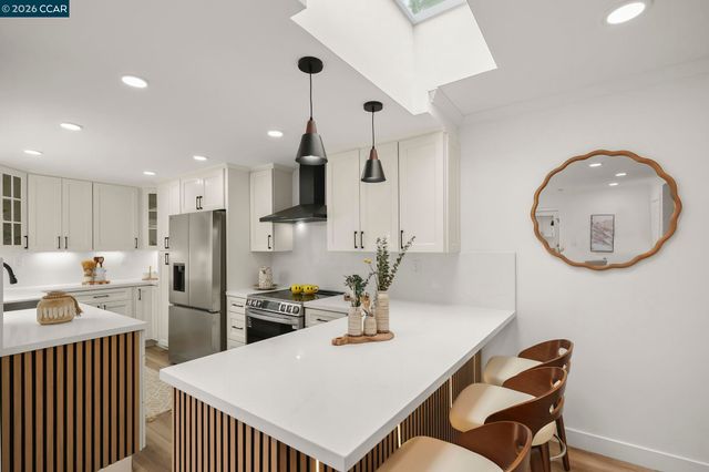 3333 Tice Creek Drive 4, Walnut Creek, CA 94595