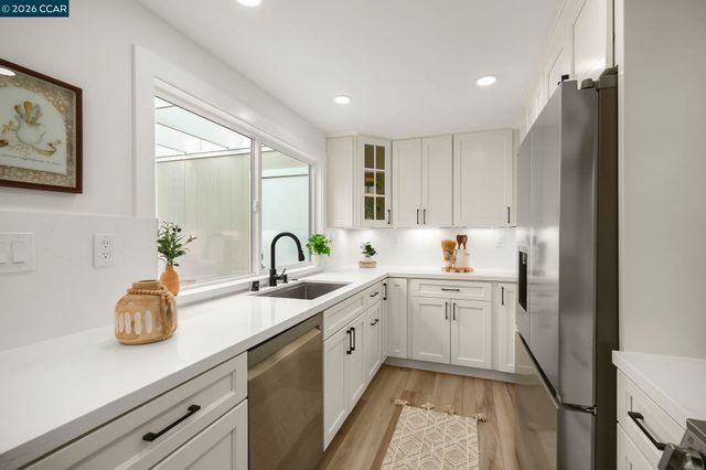 3333 Tice Creek Drive 4, Walnut Creek, CA 94595