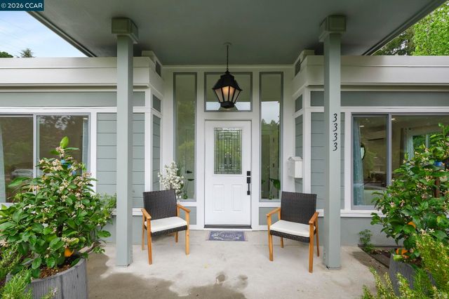 3333 Tice Creek Drive 4, Walnut Creek, CA 94595