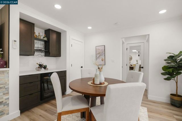 3333 Tice Creek Drive 4, Walnut Creek, CA 94595