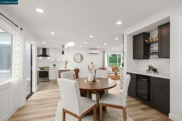 3333 Tice Creek Drive 4, Walnut Creek, CA 94595