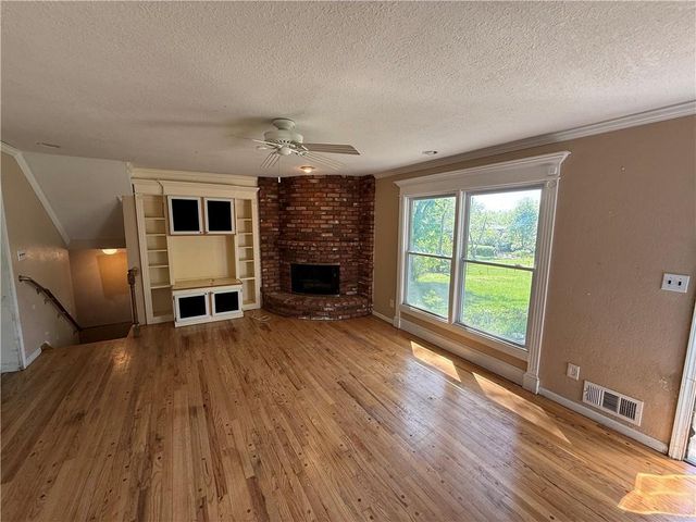 5205 W 99th Street, Overland Park, KS 66207