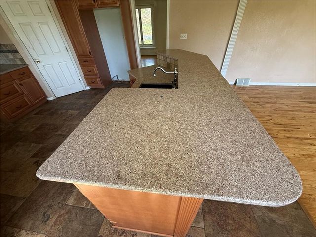 5205 W 99th Street, Overland Park, KS 66207