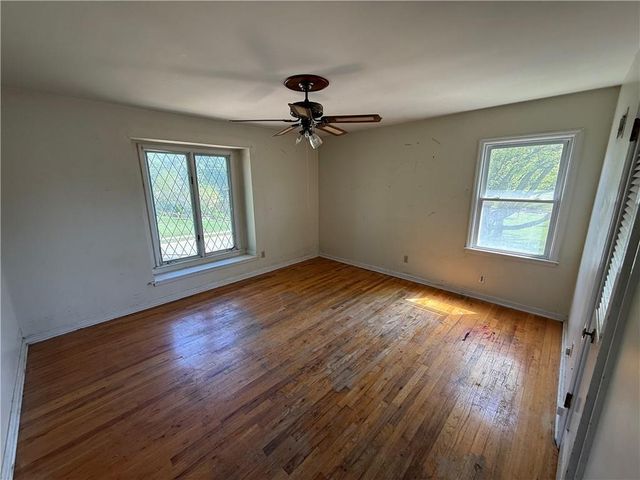 5205 W 99th Street, Overland Park, KS 66207