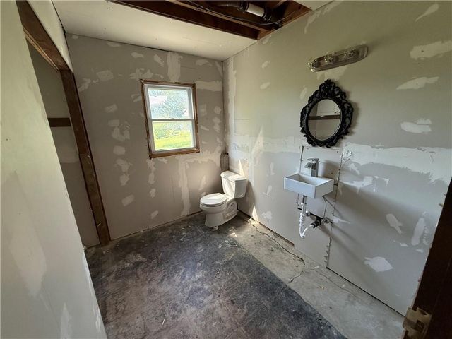 5205 W 99th Street, Overland Park, KS 66207