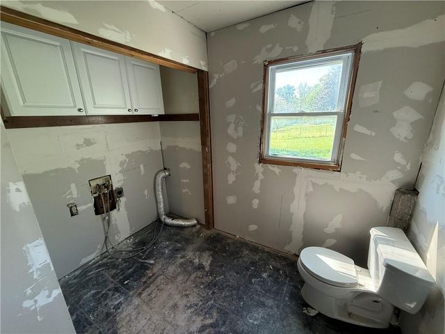 5205 W 99th Street, Overland Park, KS 66207