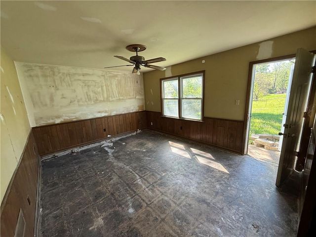 5205 W 99th Street, Overland Park, KS 66207