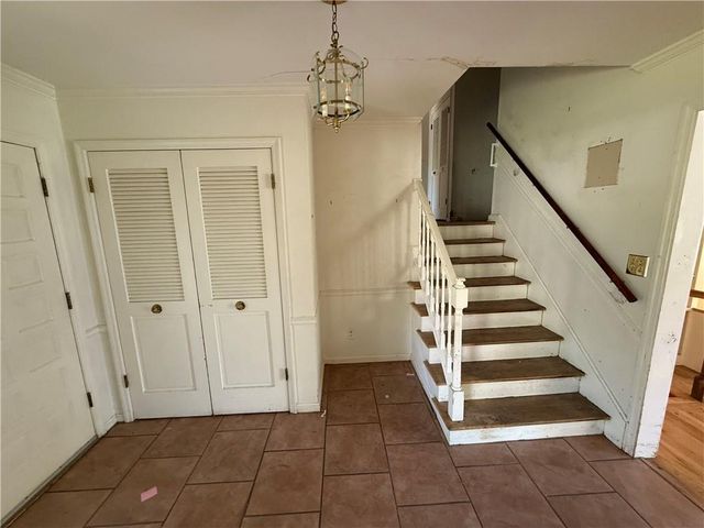 5205 W 99th Street, Overland Park, KS 66207